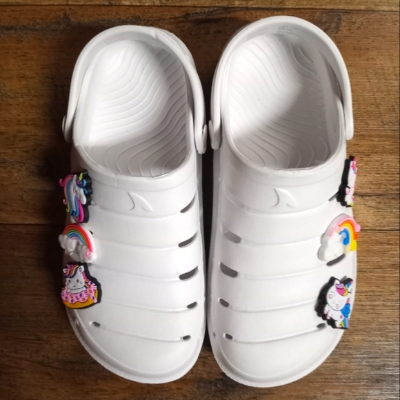 Girls Sz 1 Rugged Shark Slip On Shoes with Unicorn Croc Charms - Picture 1 of 6